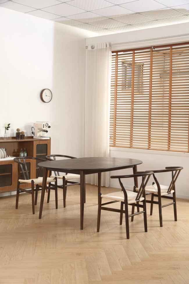 Esstisch 'Avora' - Nussbaum