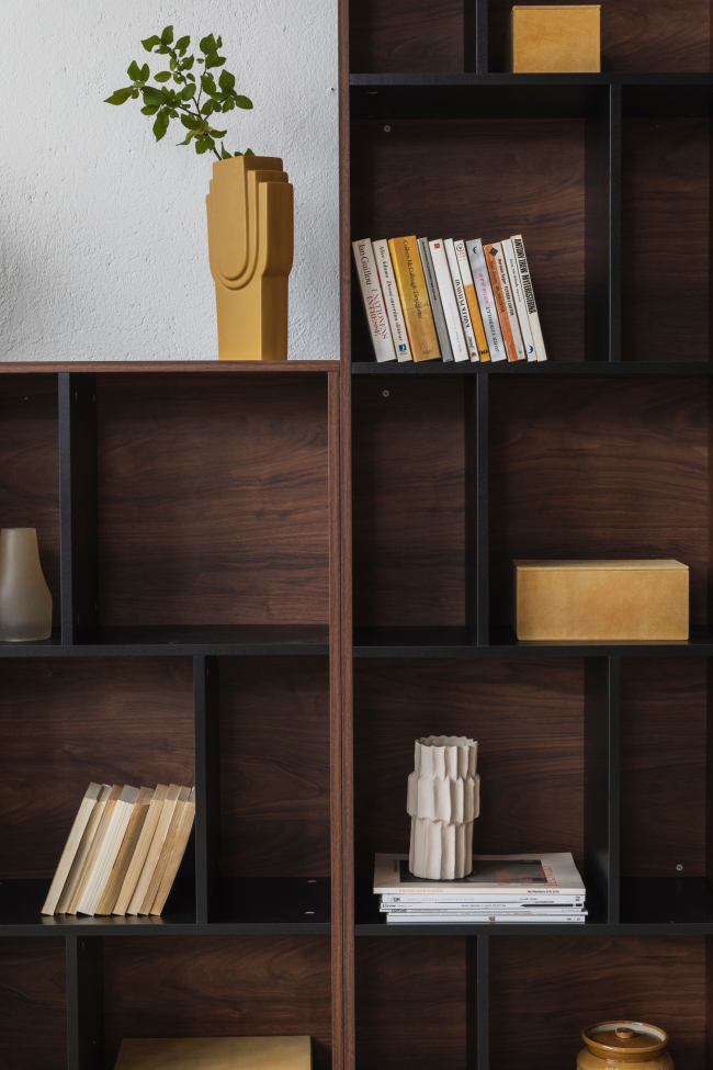 Bücherregal 'Colin' 60x210 - Walnuss/Schwarz