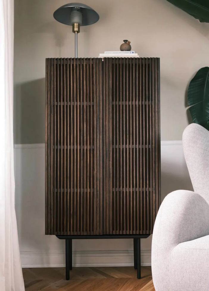 Hohe Bank 'Louvre' - Walnuss