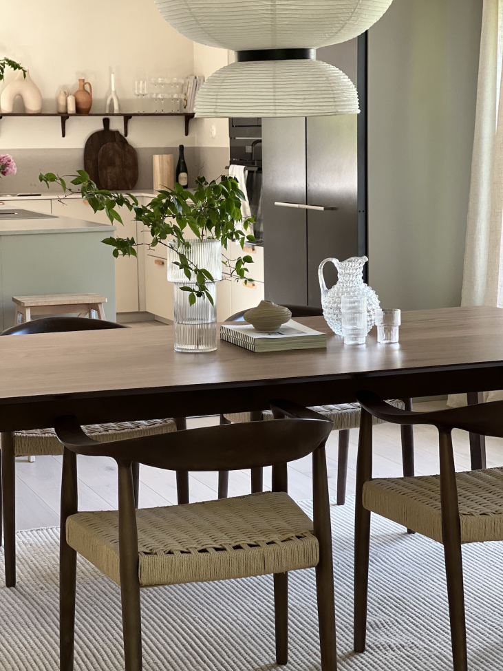 Stuhl 'Asche' - Nussbaum