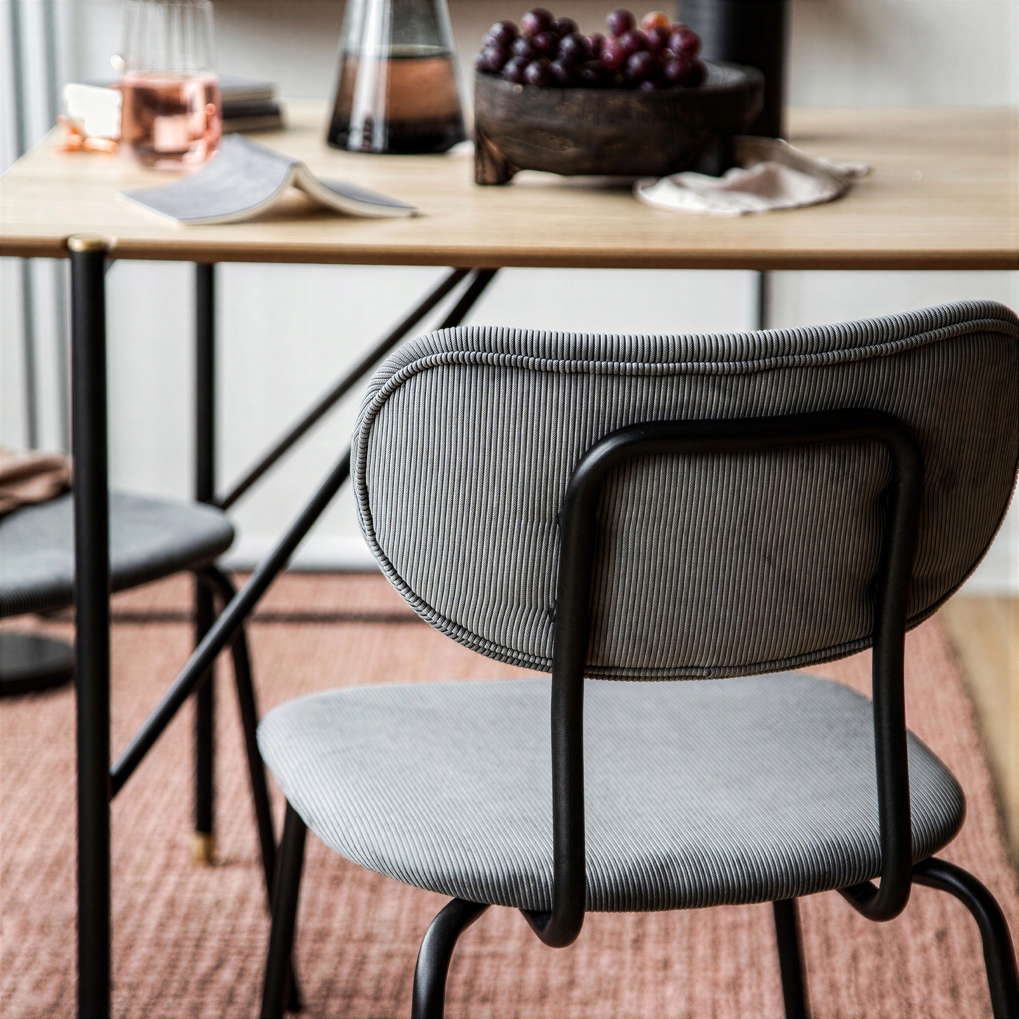  Essgruppe 'Kungsholmen Hornstull' - 1 Tisch & 4 Stühle