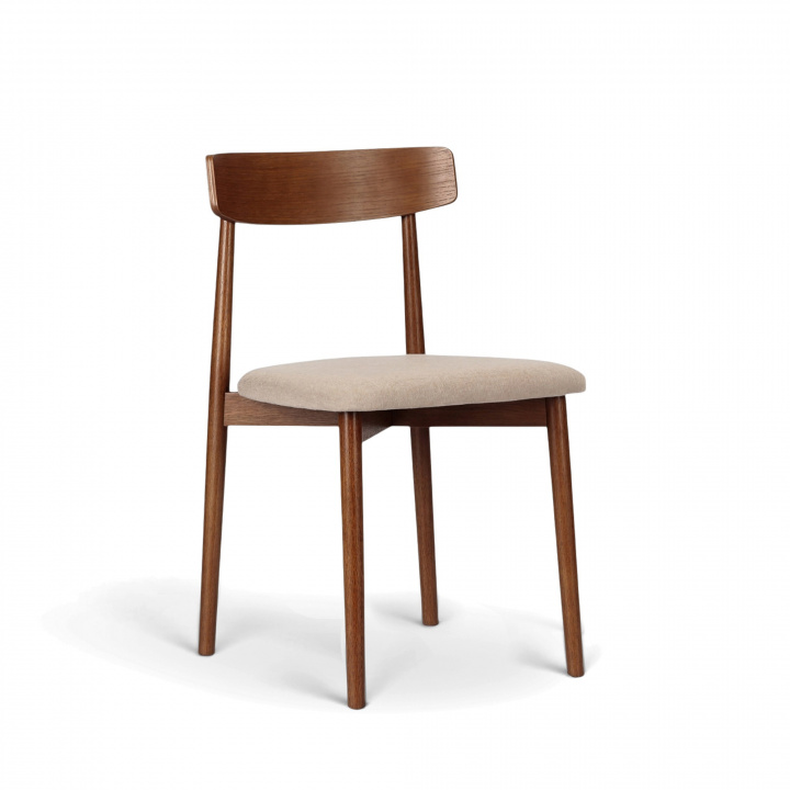 Stuhl \'Ystad\' - Nussbaum/beige in der Gruppe Möbel / Stühle und Polstermöbel / Stühle bei Reforma (19791-walnut)