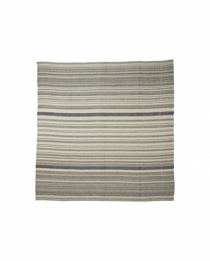 Tagesdecke \'Vesper\' 270x270cm - Weiß/Gestreift in der Gruppe Einrichtung / Textilien / Tagesdecke bei Reforma (6101)