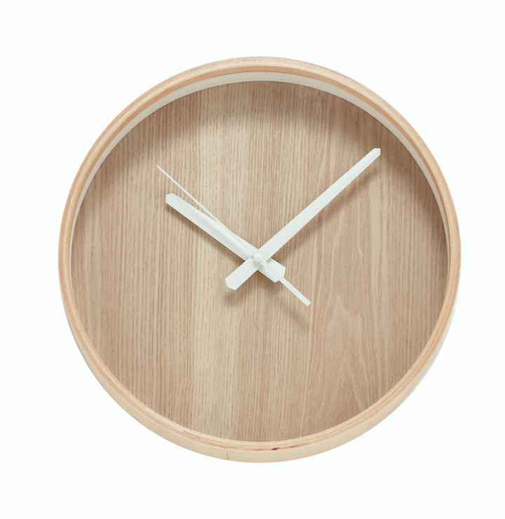 Wanduhr mit Holzrahmen in der Gruppe bei Reforma (630123)