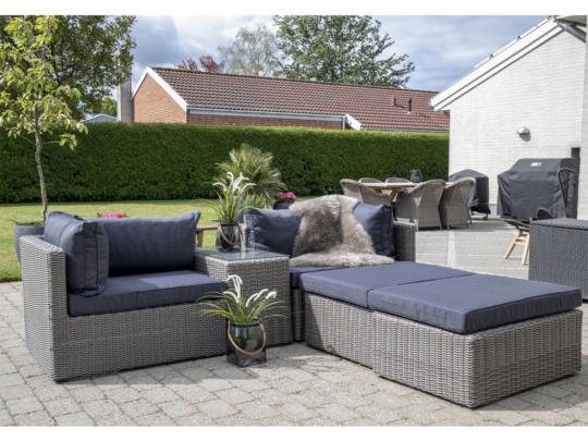Lounge-Set - Grau mit schwarzen Kissen