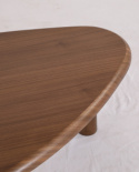 Couchtisch \'Uovo\' 116,5x73cm – Nussbaum
