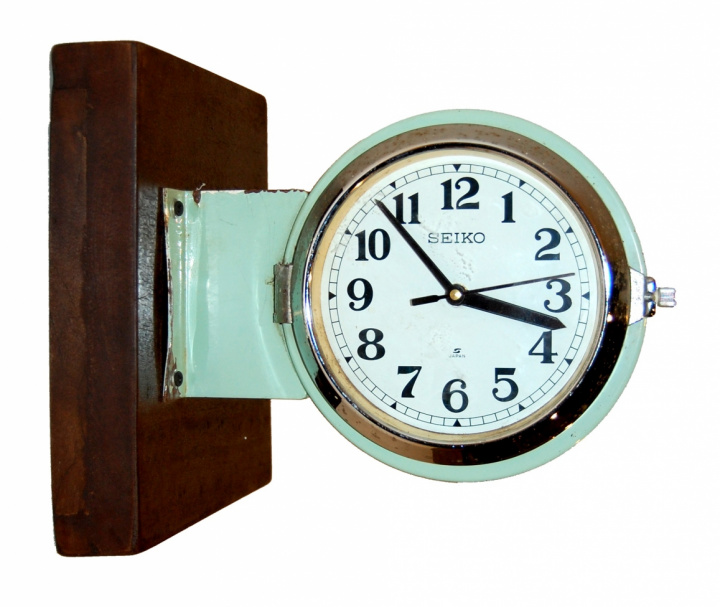 Vintage Wanduhr in der Gruppe SALE / Einrichtung / Dekoration bei Reforma (D1501)