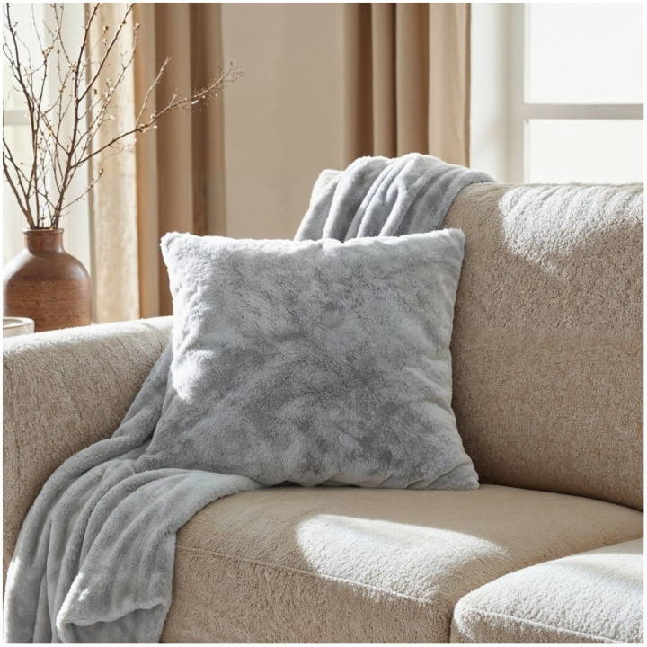 Tagesdecke \'Aranga Super Soft Throw\' 130 x 170 cm – Grau in der Gruppe Einrichtung / Textilien / Teppiche & Decken bei Reforma (V10201570)